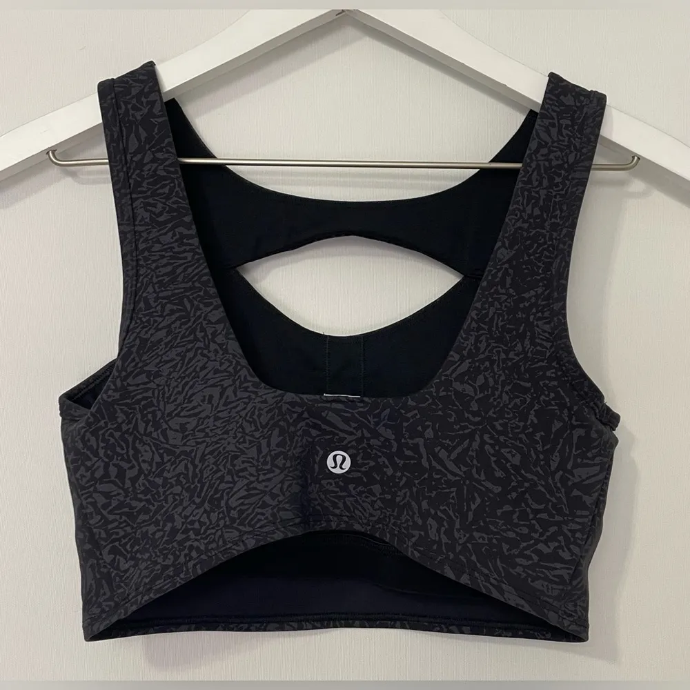 Lululemon Everlux Cut-Out Train Sports Bra B/C Cups Crunch Black Size 6 - Image 3