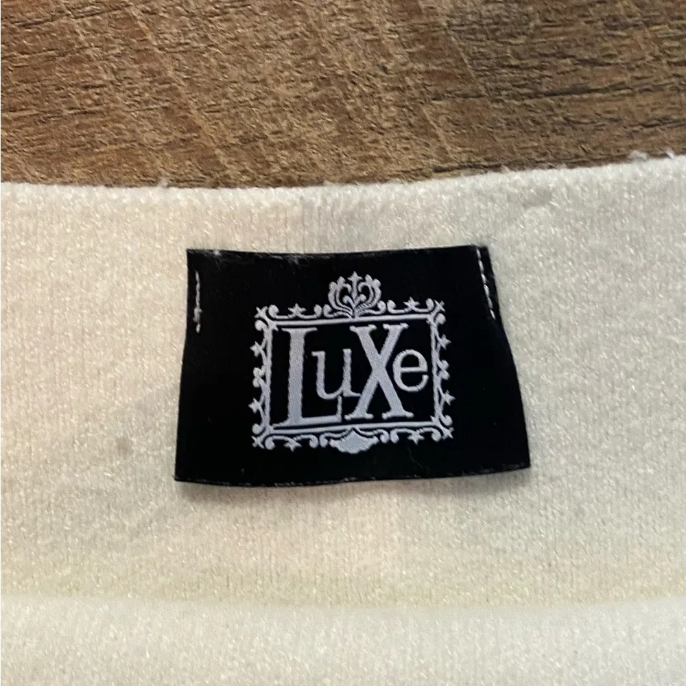 LUXE Boutique Cropped Knit Sweater Tank Size Large - Image 2