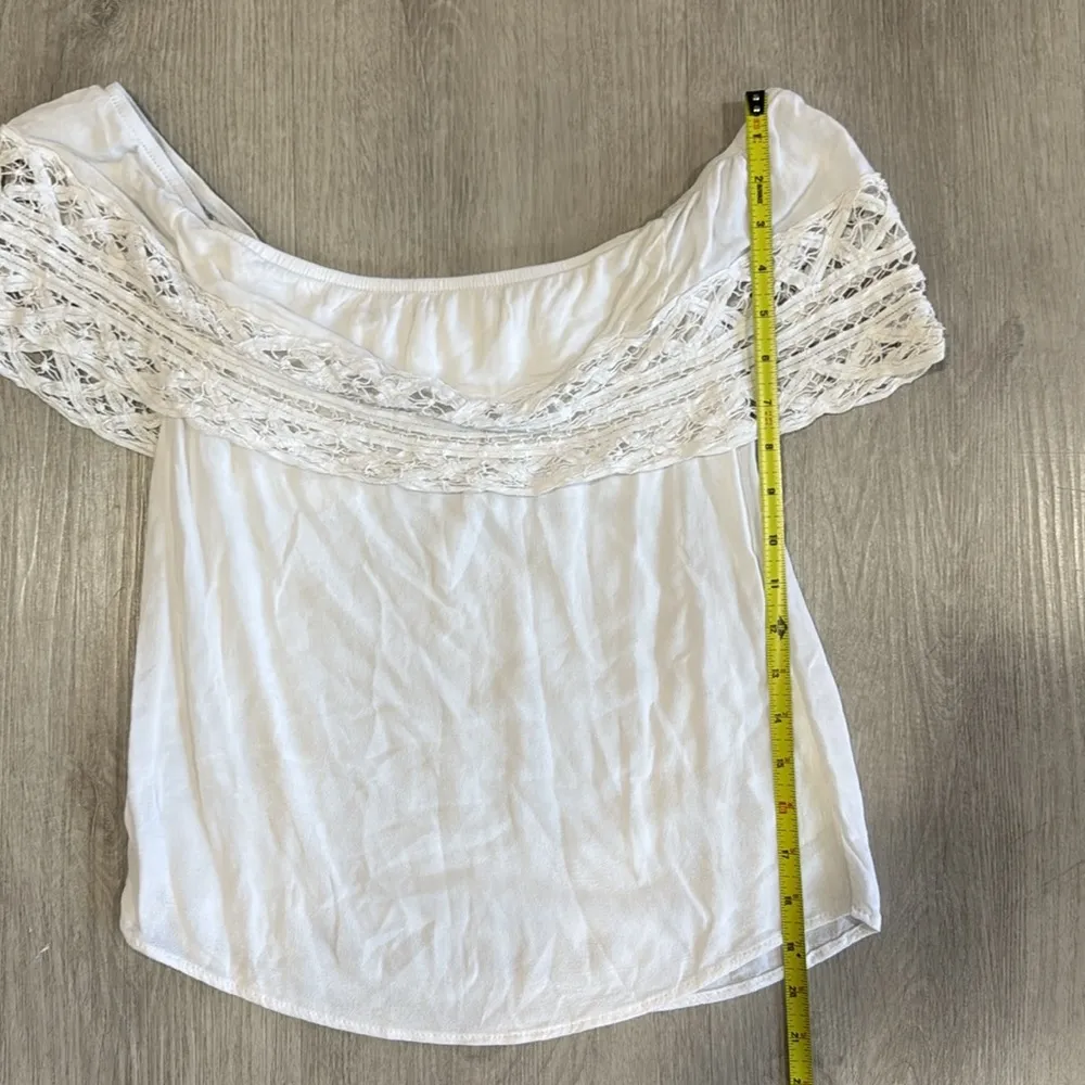 Socialite lace off shoulder top - Image 7