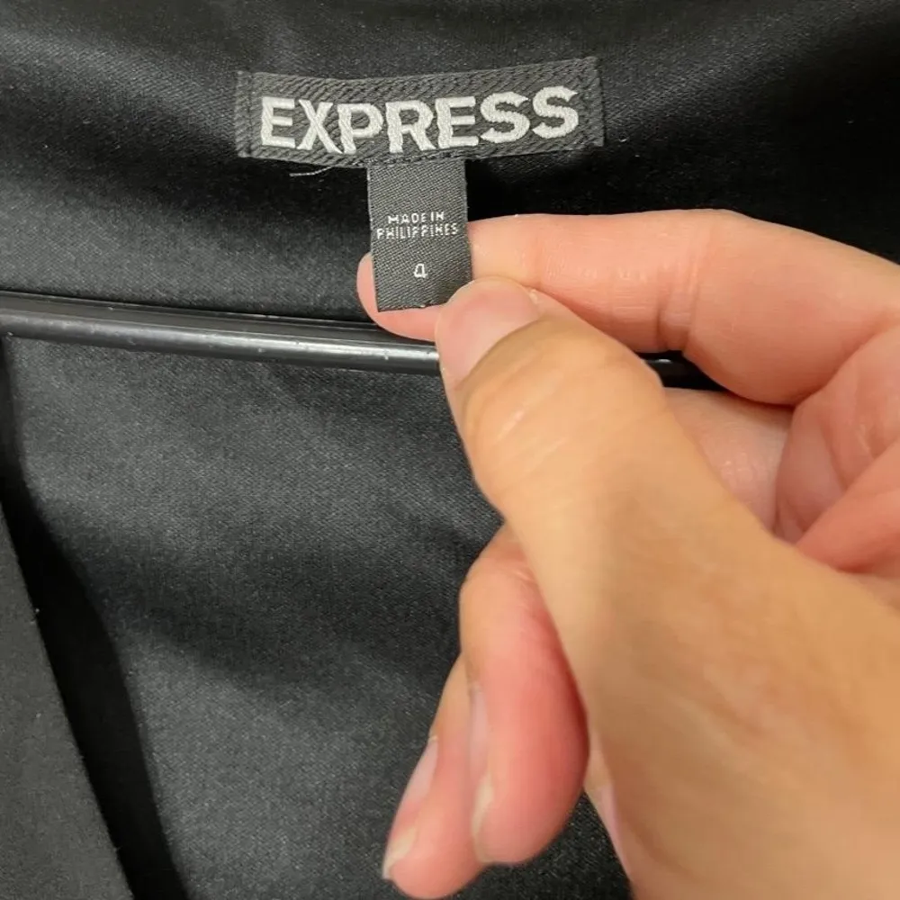 Express Black Chiffon VNeck Knee Length Sleeveless Dress Small - Image 5