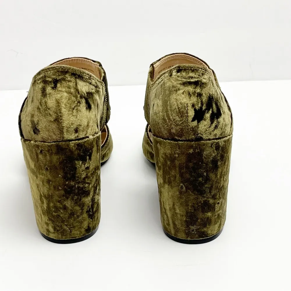 CABI Interlock Moss Green Velvet Open Toes Chunky Block Heels #6016, Size 7 - Image 6