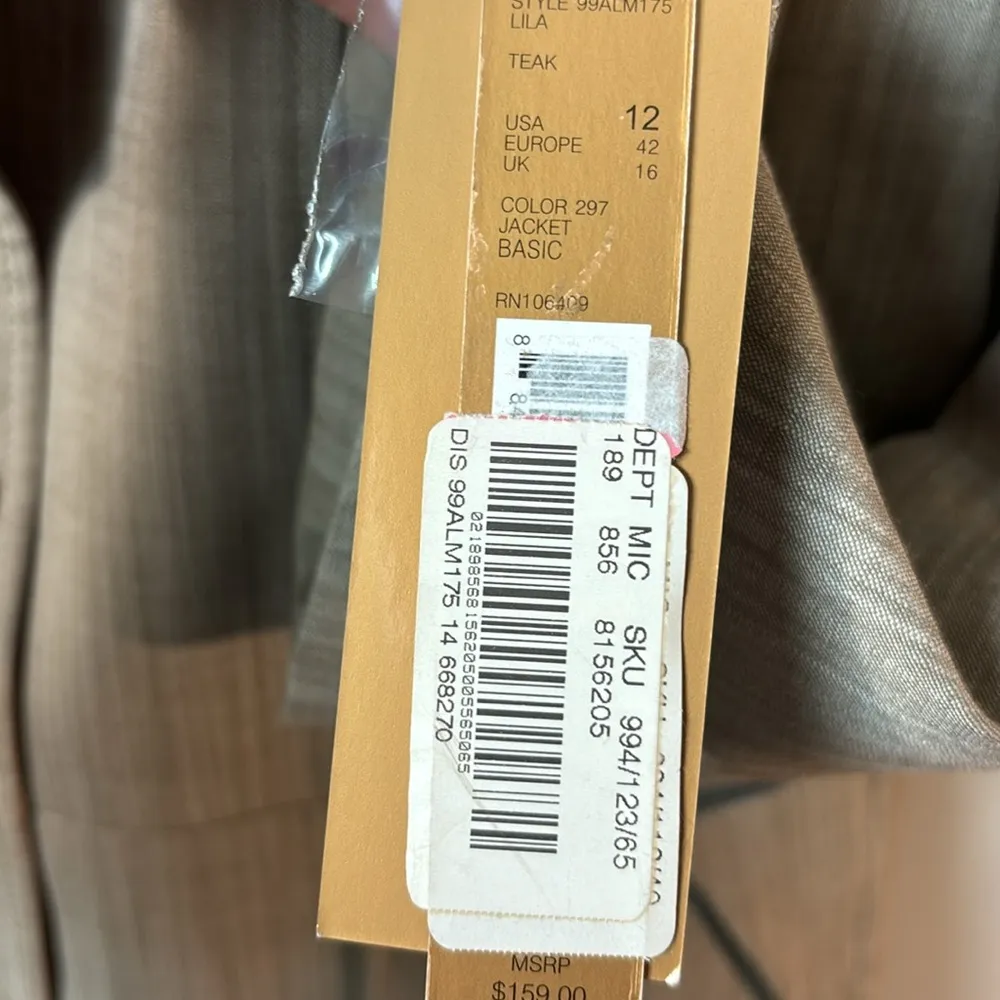 NWT Alex Marie Blazer in size 12. Washable. Wrinkle-Free in neutral color. - Image 5