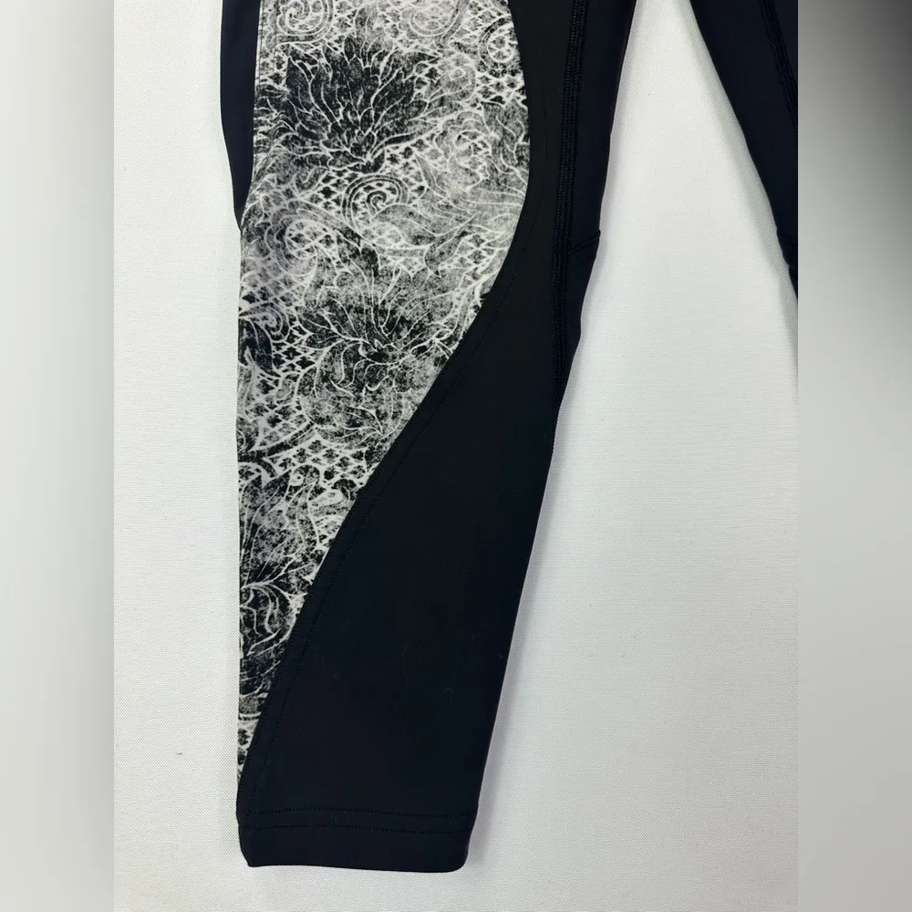 * Lululemon Sweat And Repeat Crop workout leggings size 8 - Image 5
