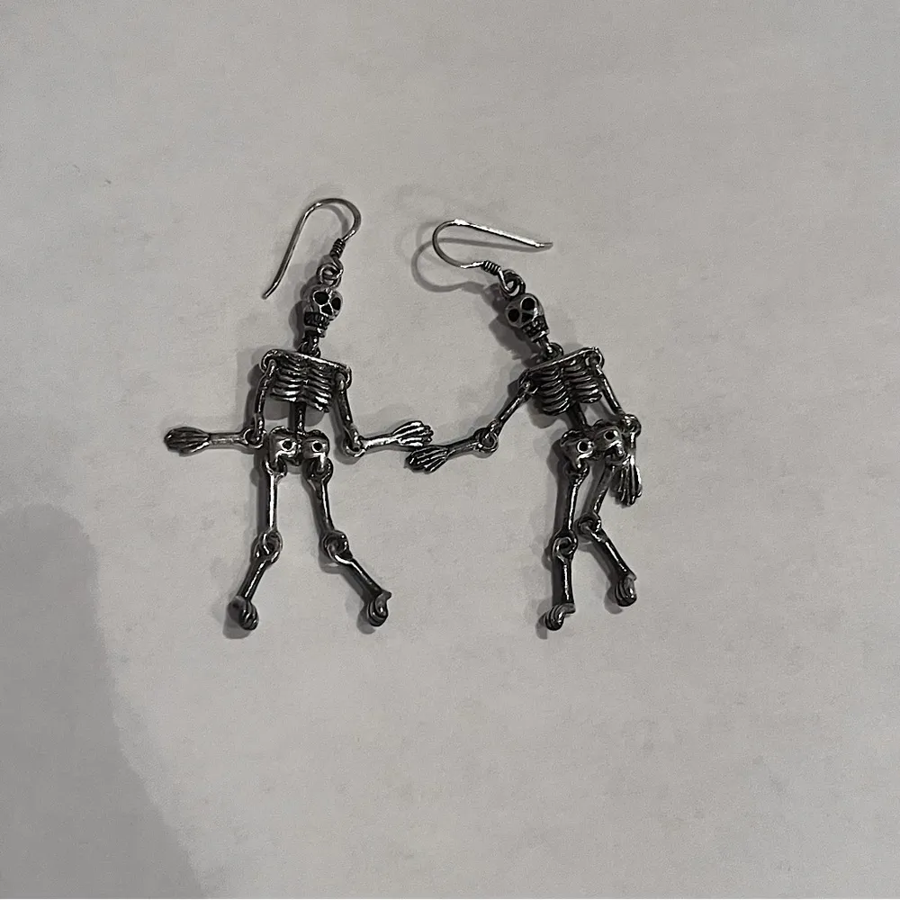 dancing skeleton earrings - Image 4