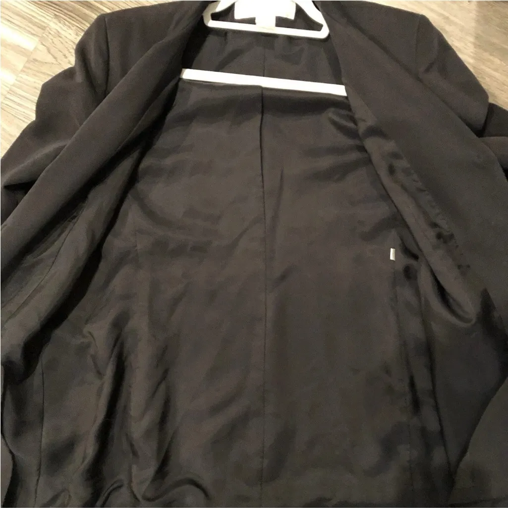 Doncaster Women's Black Blazer button closure size 12 - Image 10