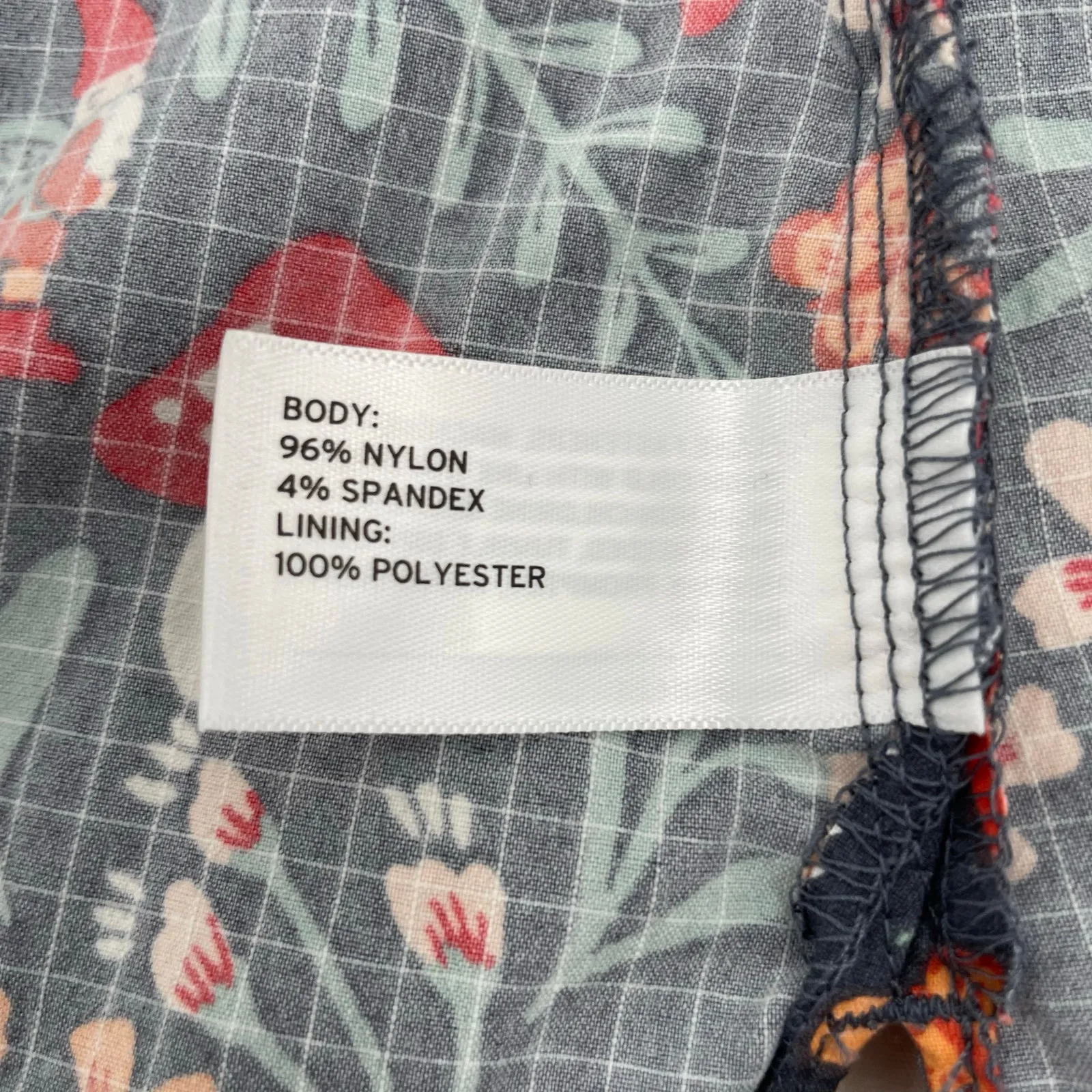 Duluth Trading Heirloom Gardening Vest Gnomes Snails Mushroom Floral Utility XS Blue - Image 8