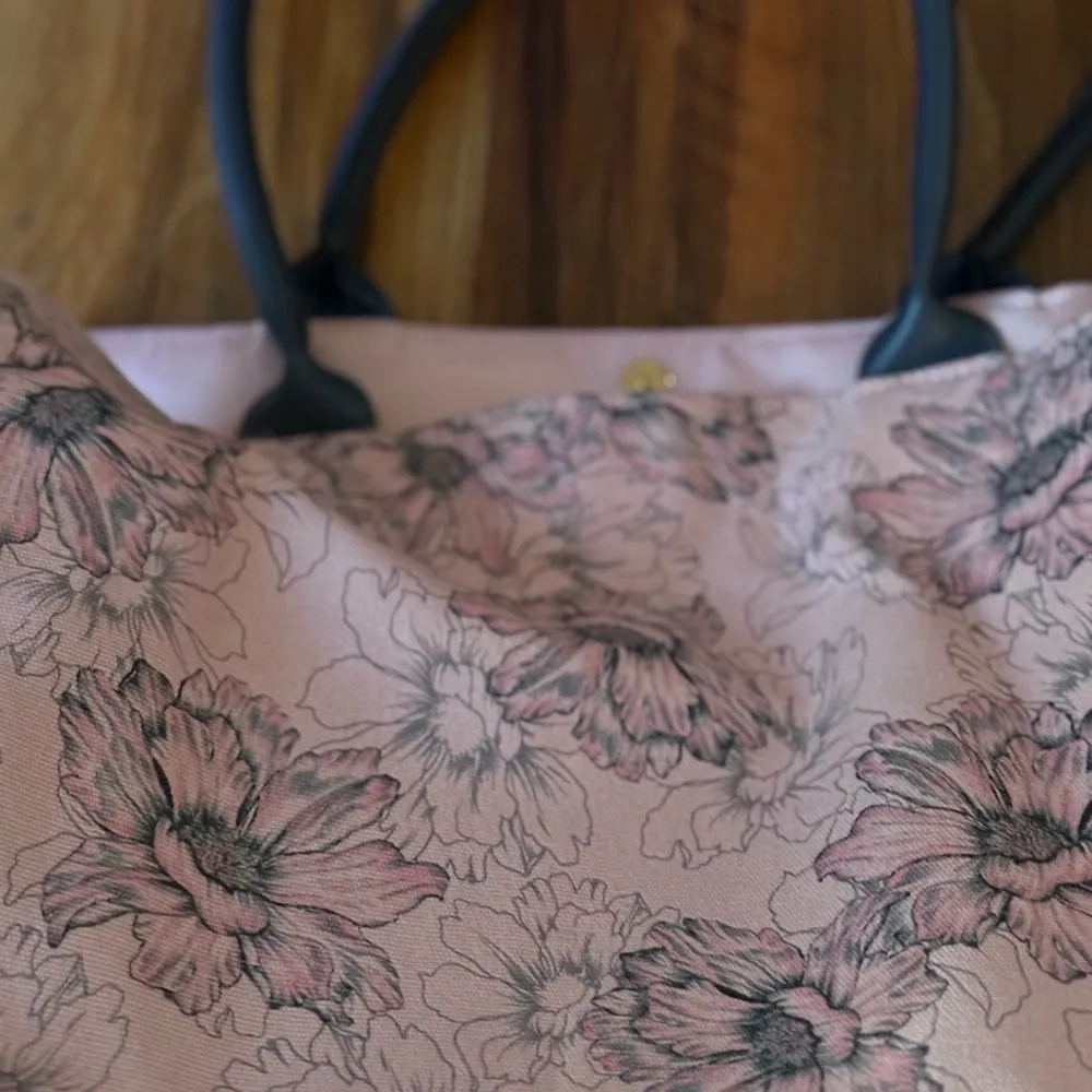 Victoria's secret Floral Pink Tote Bag - Image 7
