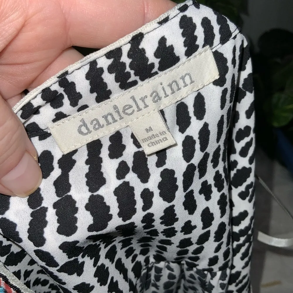 Stitch Fix Daniel Rainn Black & White Short Sleeve Tie Front Blouse M - Image 12