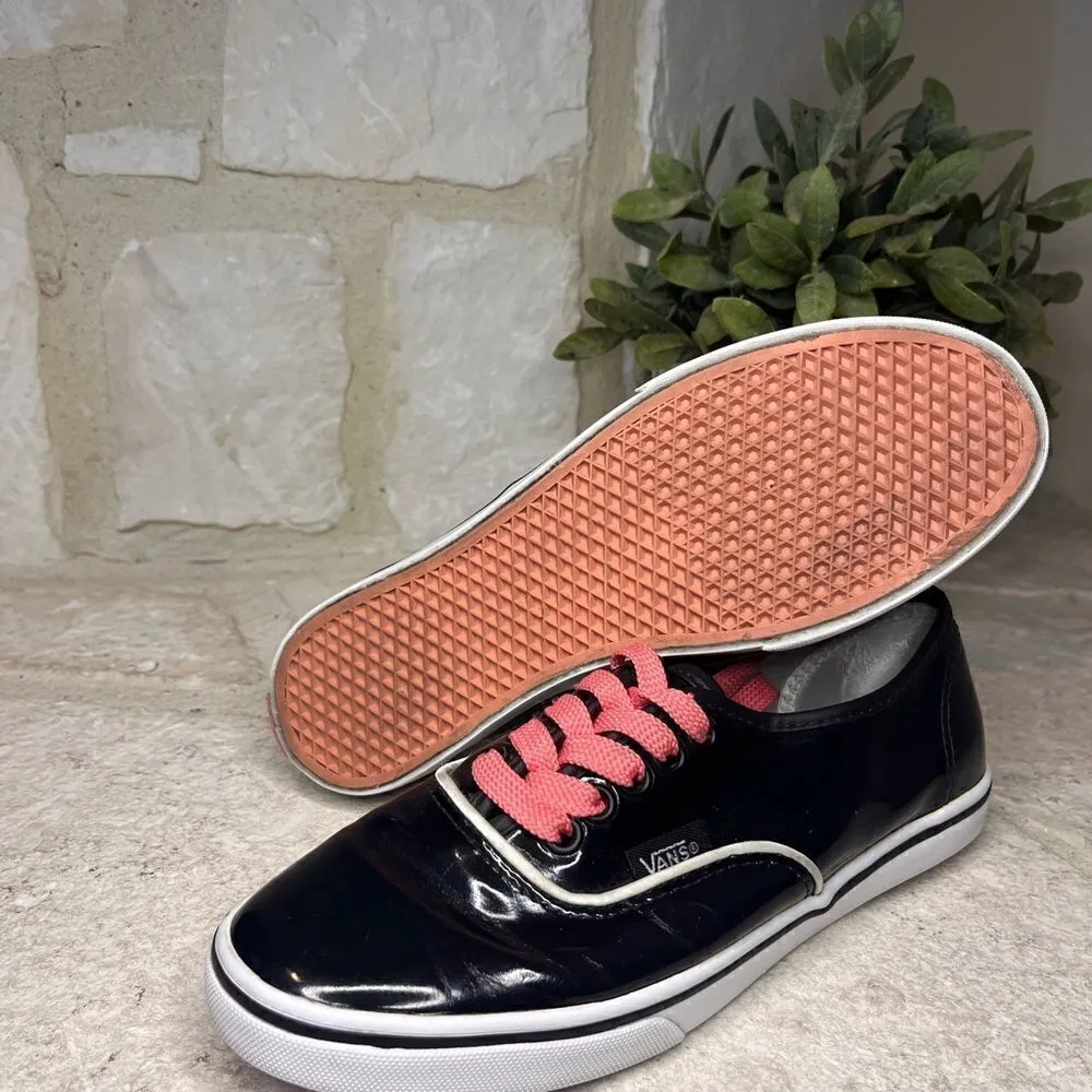 Vans Off the Walls black patent leather pink lace up shoes sz 6 - Image 5