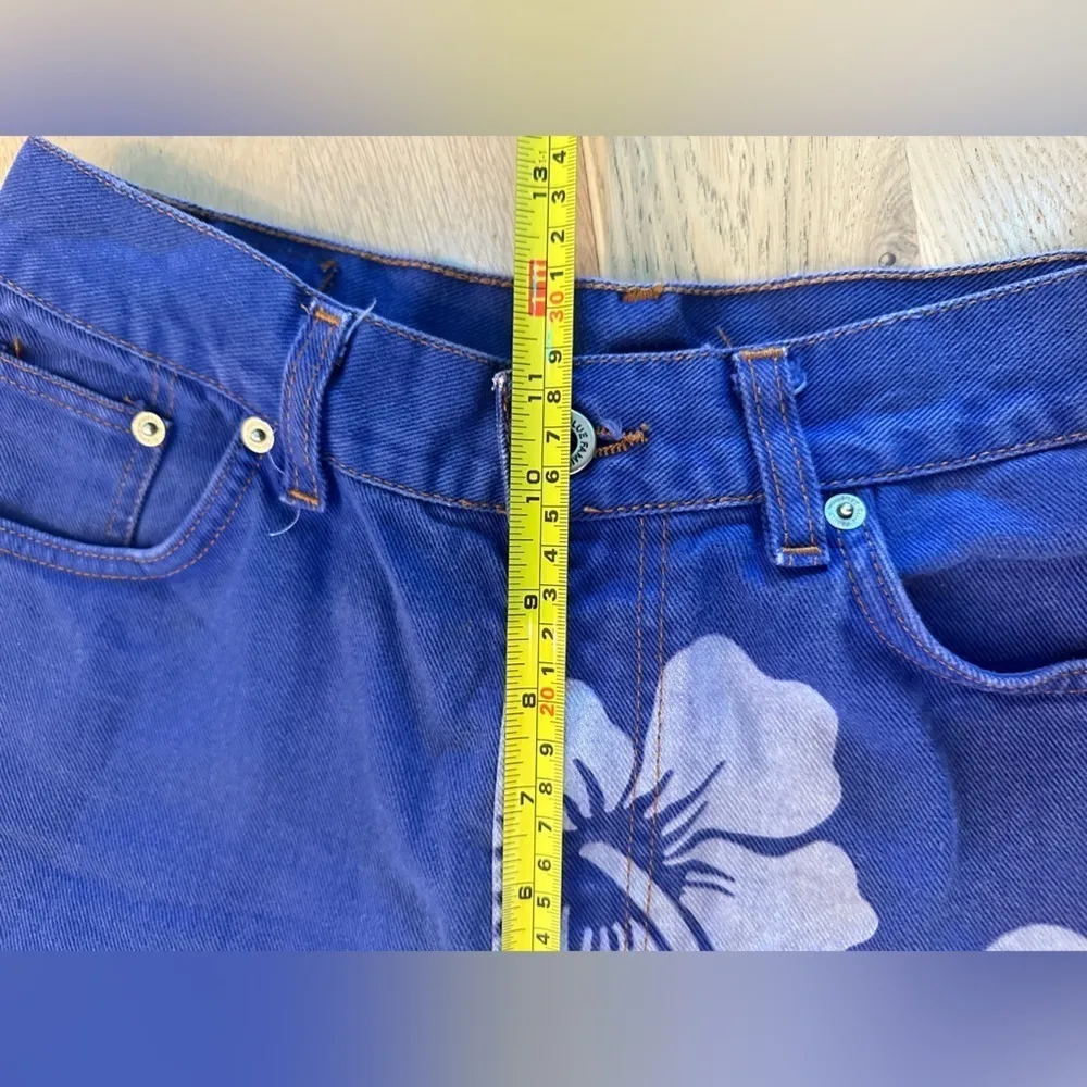 VTG United colors of Benetton purple denim shorts with hibiscus flowers size 46 - Image 7
