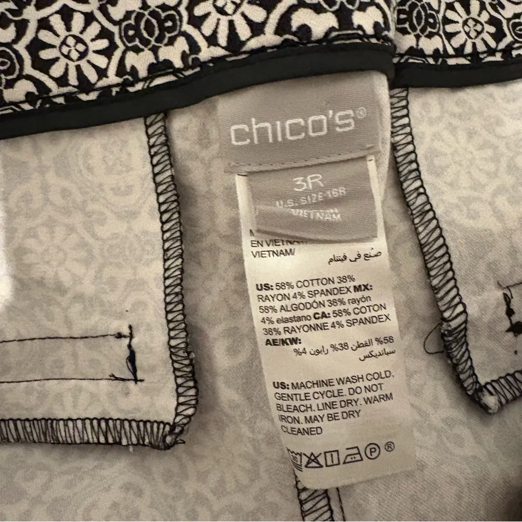 Chico’s Floral Geometric straight leg Dress Pants Navy Blue White size 3R - Image 7