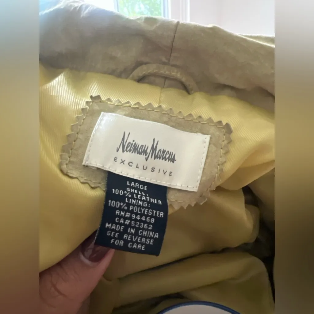 Neiman Marcus Exclusive Women’s Size L Genuine Suede Leather Drape - Image 12