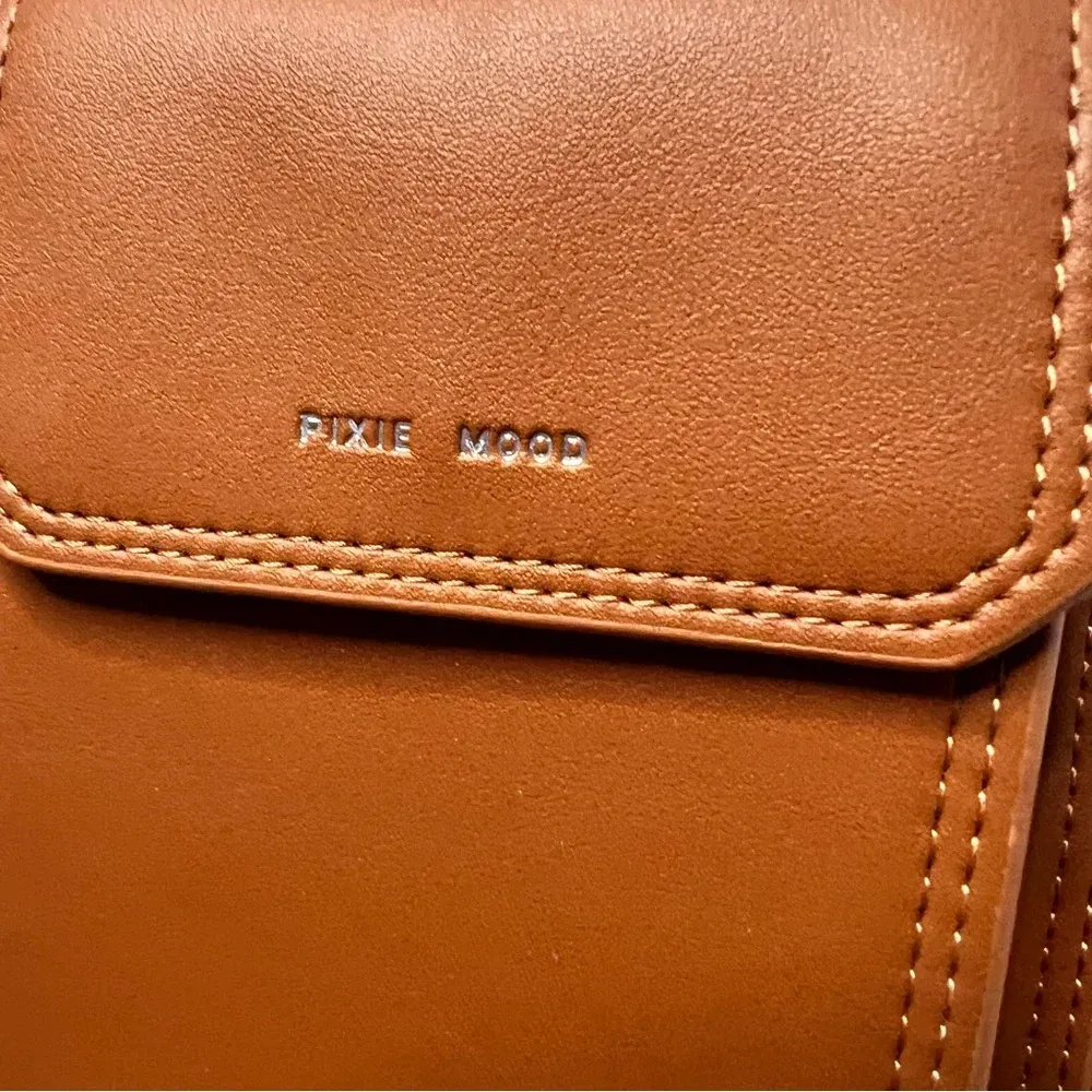 Pixie‎ Mood Rae Crossbody Vegan Leather Camel Cognac Color Bag - Image 5