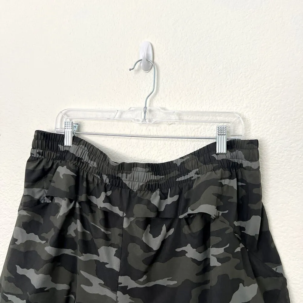 [Athleta] Printed Mesh Racer Run Short 4" Camo Print Workout Camouflage Size XL - Image 7