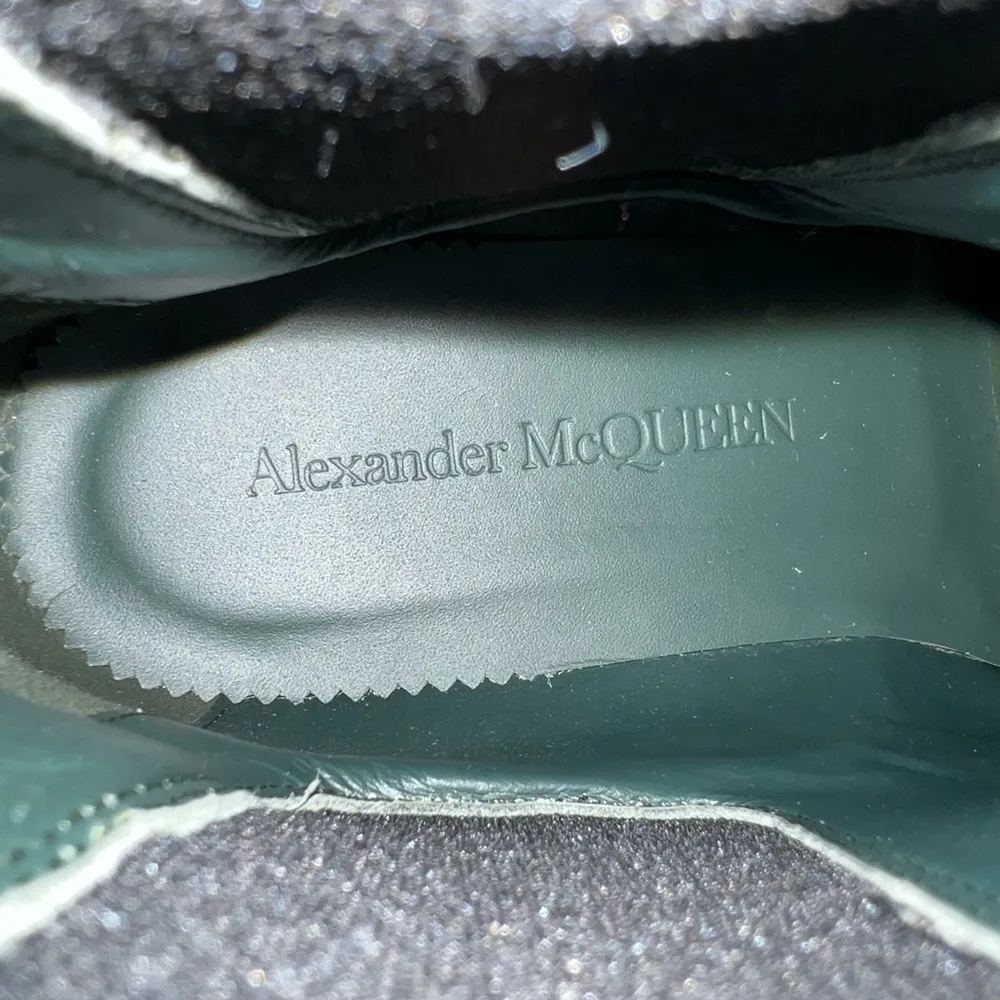 Alexander McQueen Wander Army Green Platform Patent Leather Chelsea Boots EU 39 - Image 9