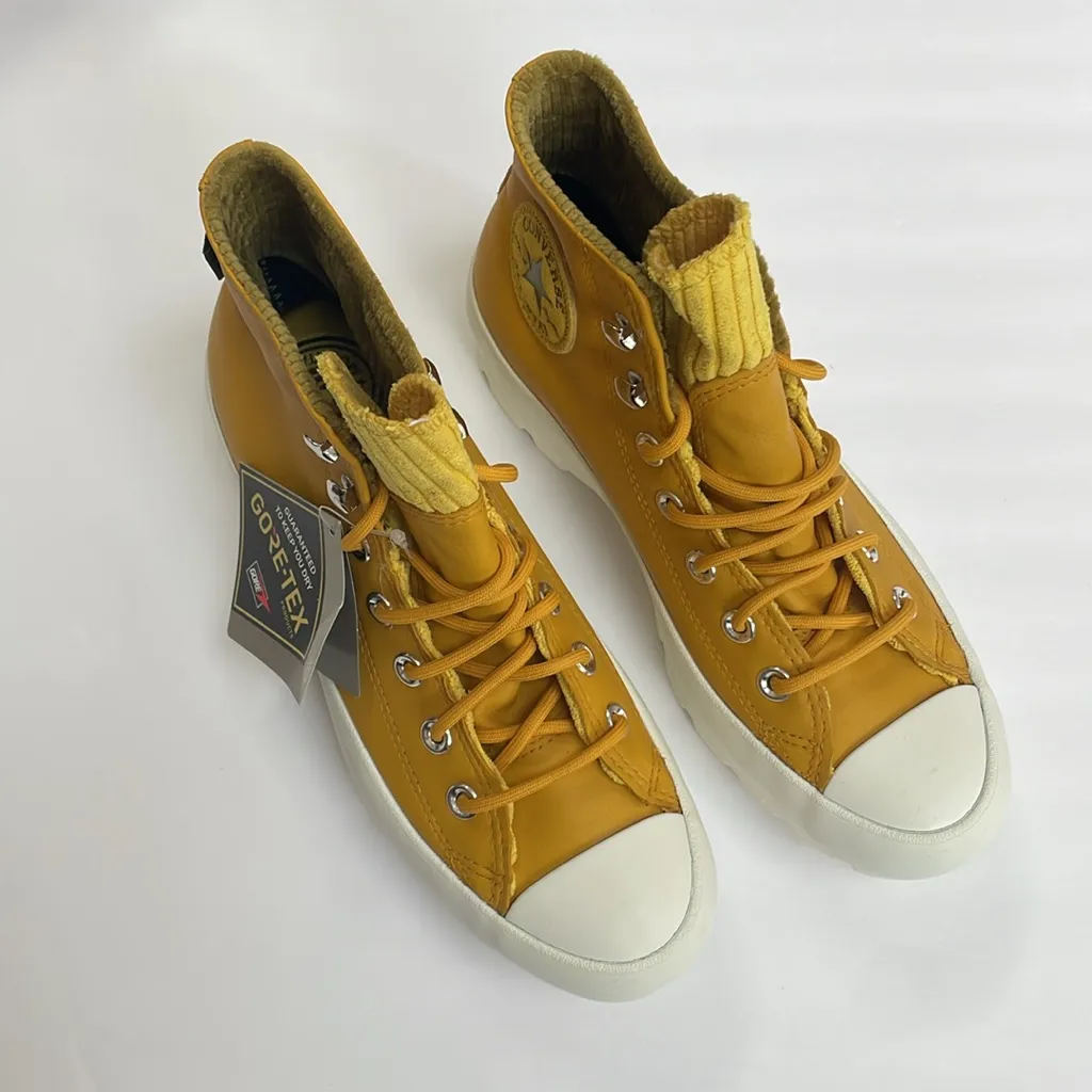 CONVERSE Chuck Taylor All Star Lugged Winter Hi Gold Dart White Gore-tex Size 7 - Image 6