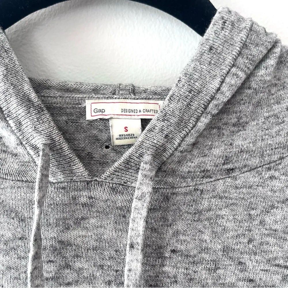 GAP Light Heather Grey Sweater Hoodie - Image 4