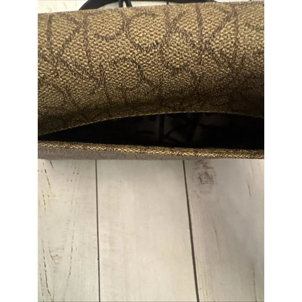 Calvin Klein Beige Leather Logo Crossbody Wallet Adjustable 7.5"×5" NWOT - Image 4