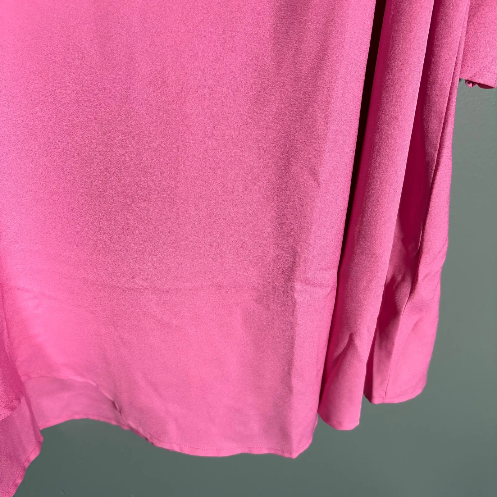 Roaman's NWOT Glam Pink Pearl Trim Neck Tunic Top - Image 3