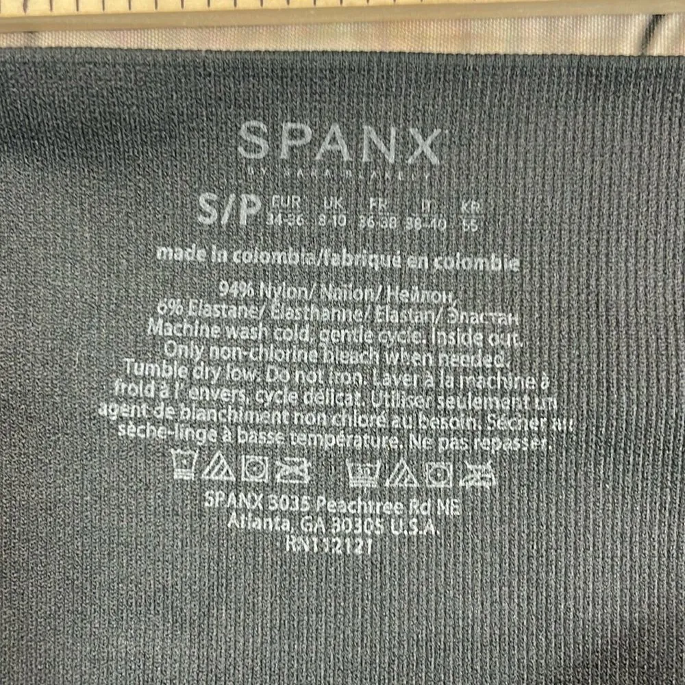 Spanx Bundle Seamless Shaping Leggings and Shorts Cameo size Small - Image 9