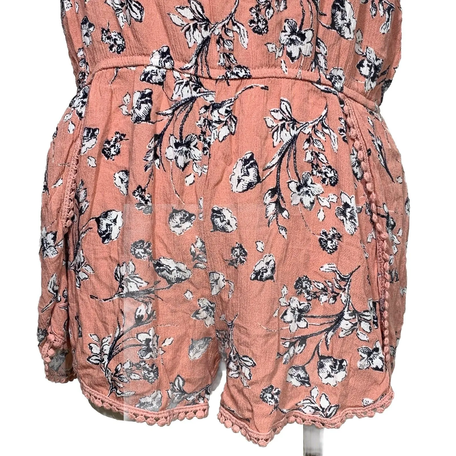 Ambiance Women’s Romper Size L Pink Floral Ruffle Sleeveless Spaghetti Strap Boy Size L - Image 3