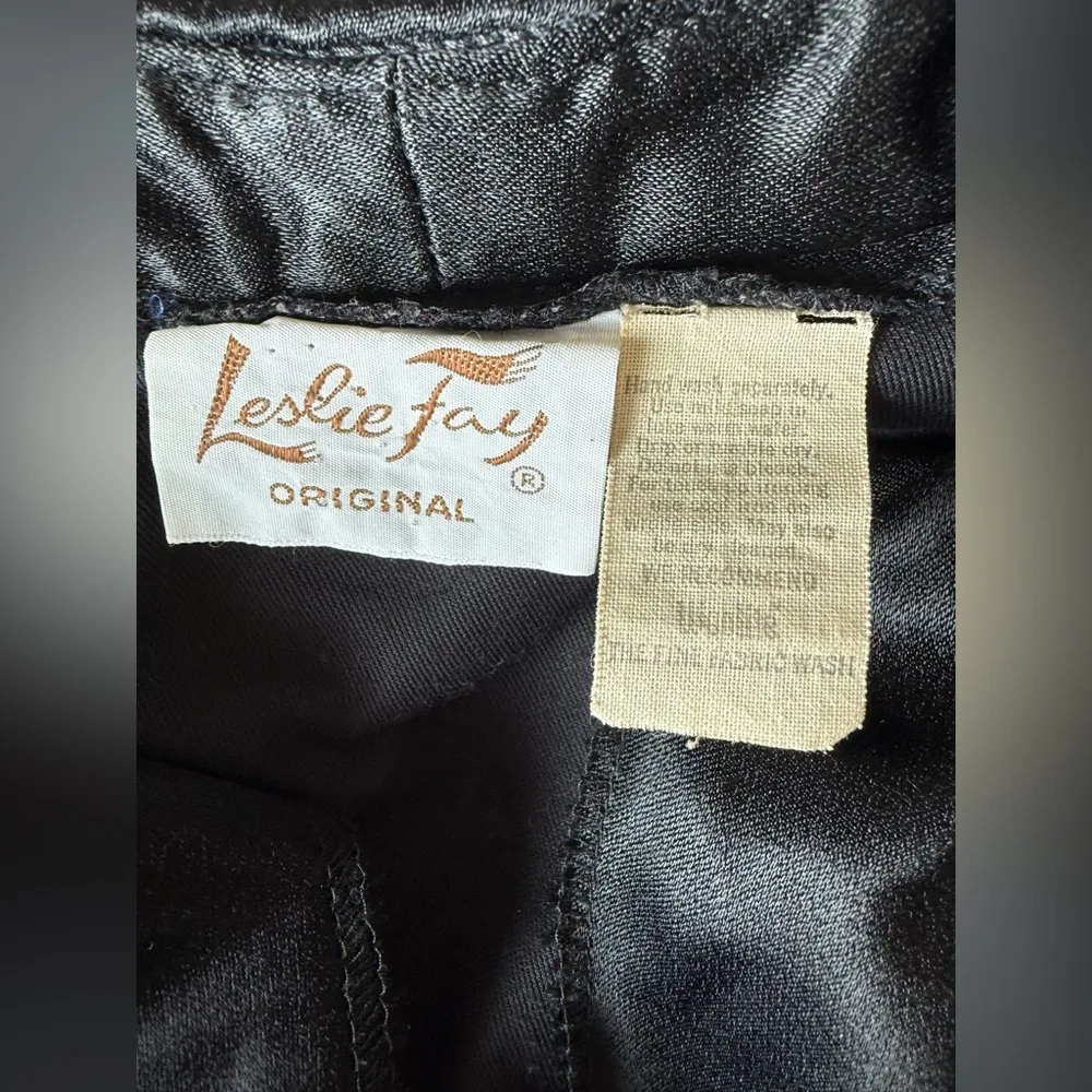 Vintage 1970s Leslie Faye Black Velvet Midi Dress - Image 4