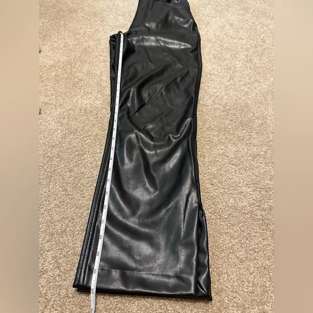 NWT Abercrombie & Fitch 90s Straight Ultra High Rise Vegan Leather Pant Size 26 - Image 15