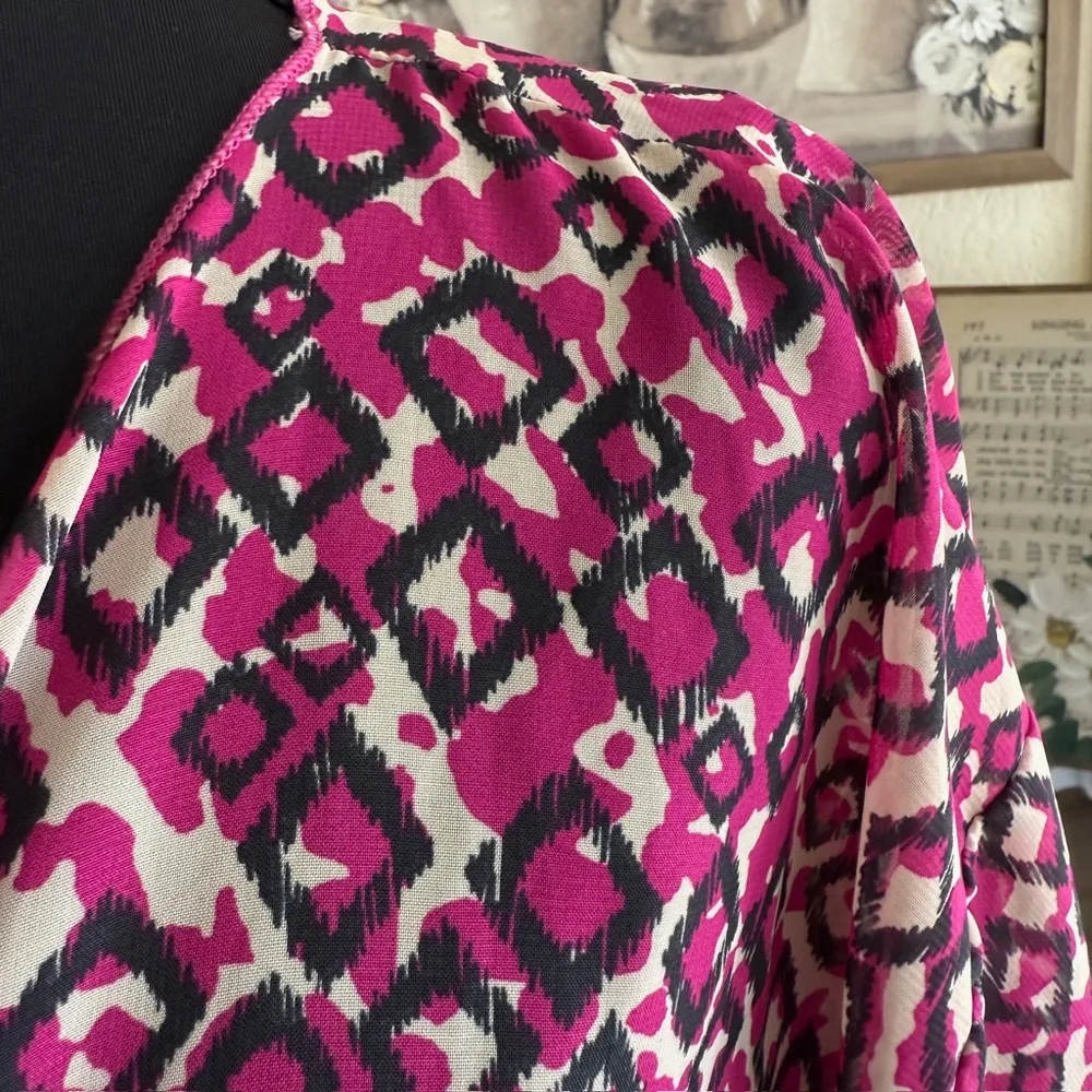 Sheer Pink Abstract Drape Kimono Duster Open Front Lightweight Statement Layer M - Image 8