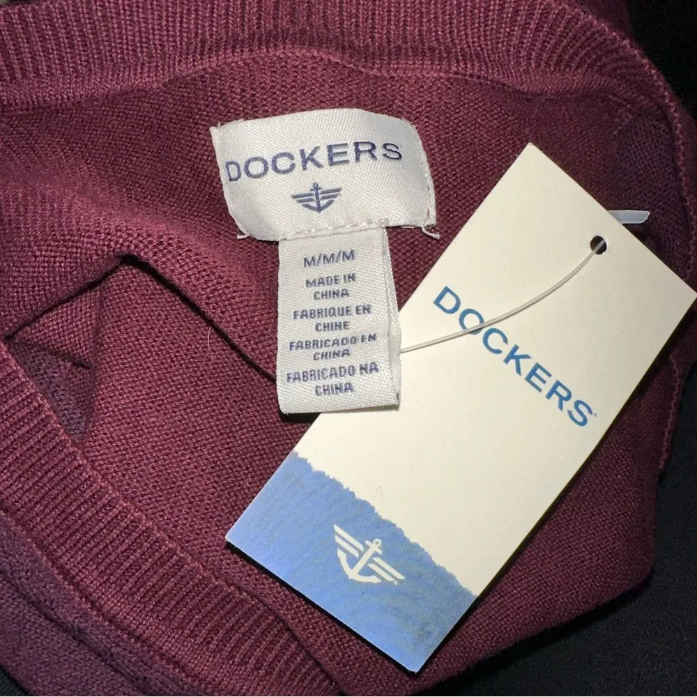 Dockers  2 tone burgundy V neck sweater - Image 4