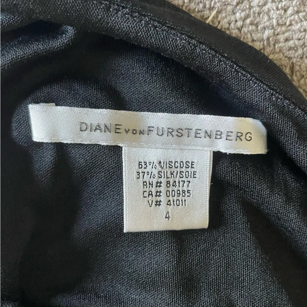 Diane Von Furstenburg Vintage 90s One Shoulder Draped Simple Chic Cocktail Dress - Image 7