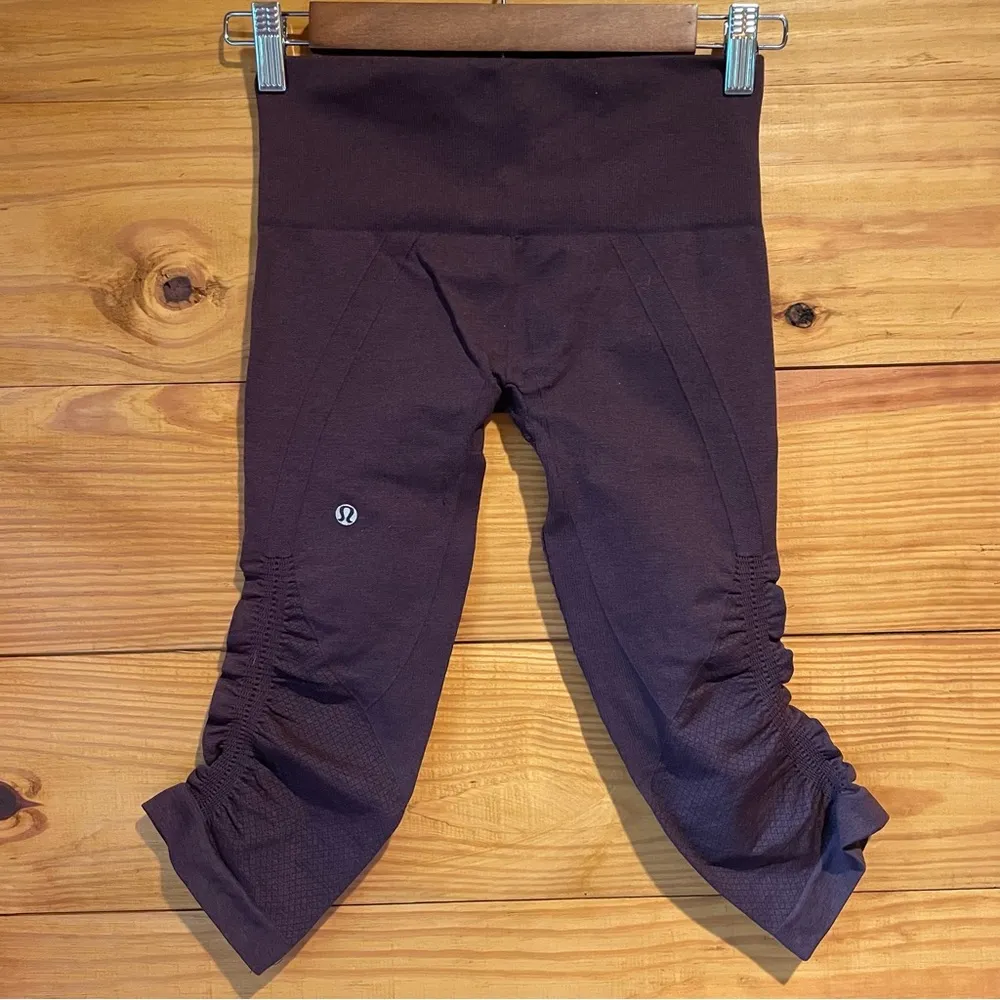 Lululemon In The Flow Crop II Leggings Heathered Black Cherry Purple 2 W6B41S - Image 3