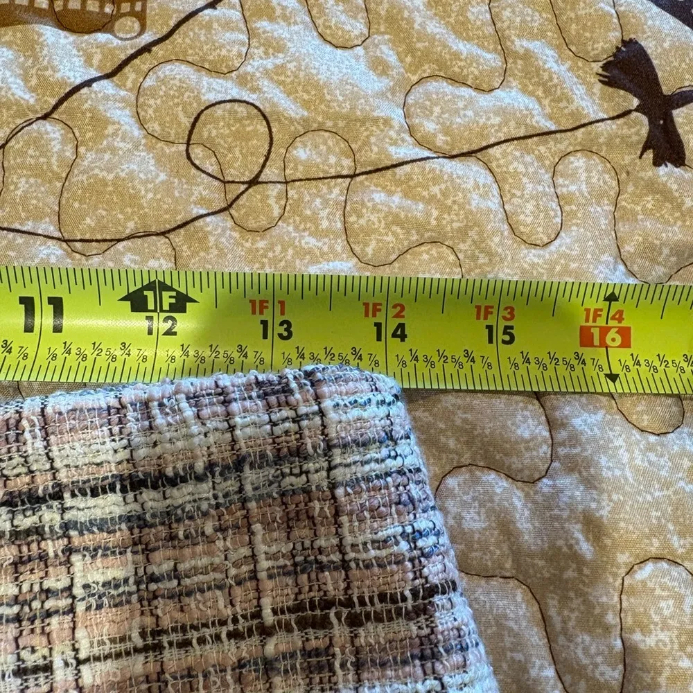 Pink Lily Tweed Mini Skirt faux pearl button detail women’s size M - Image 10