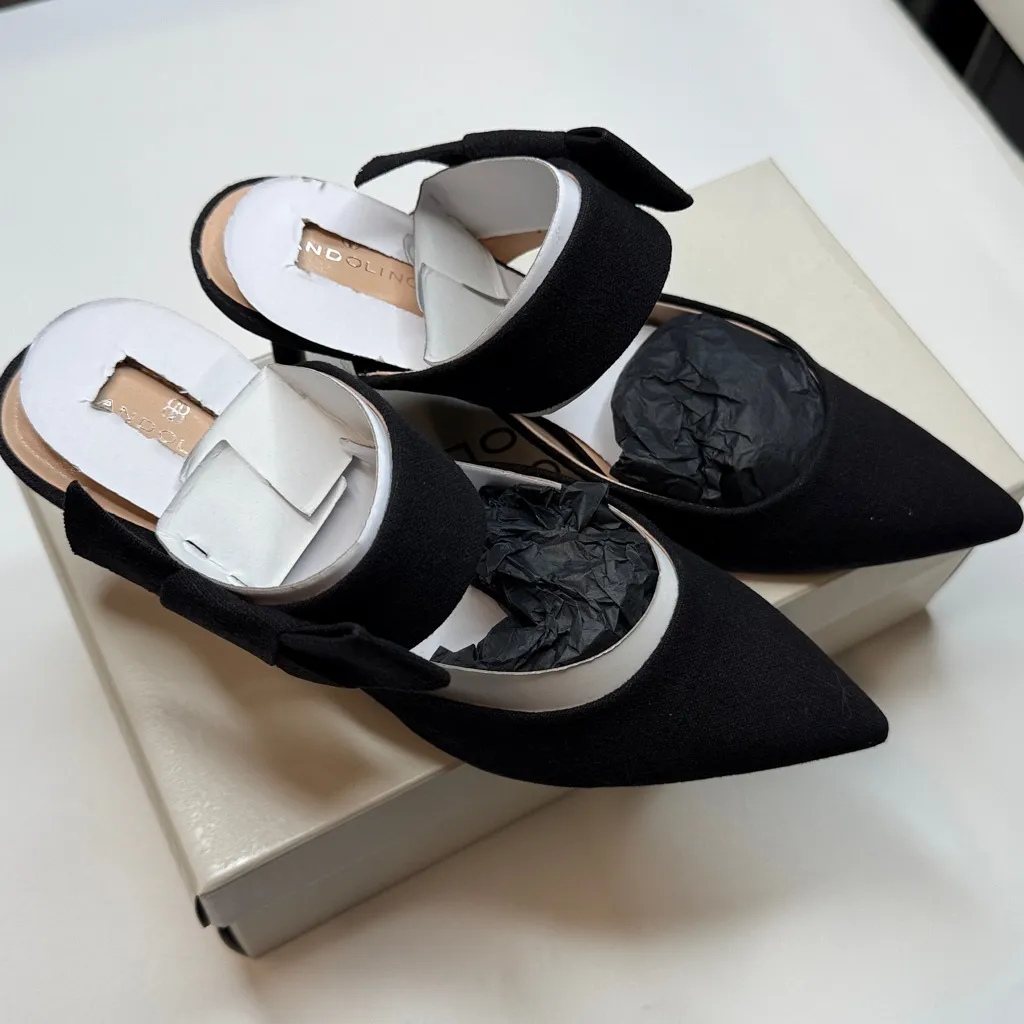 Bandolino Women's Millie Pointed Toe Kitten Heel Mules- Black Linen- Size 6.5 - Image 5