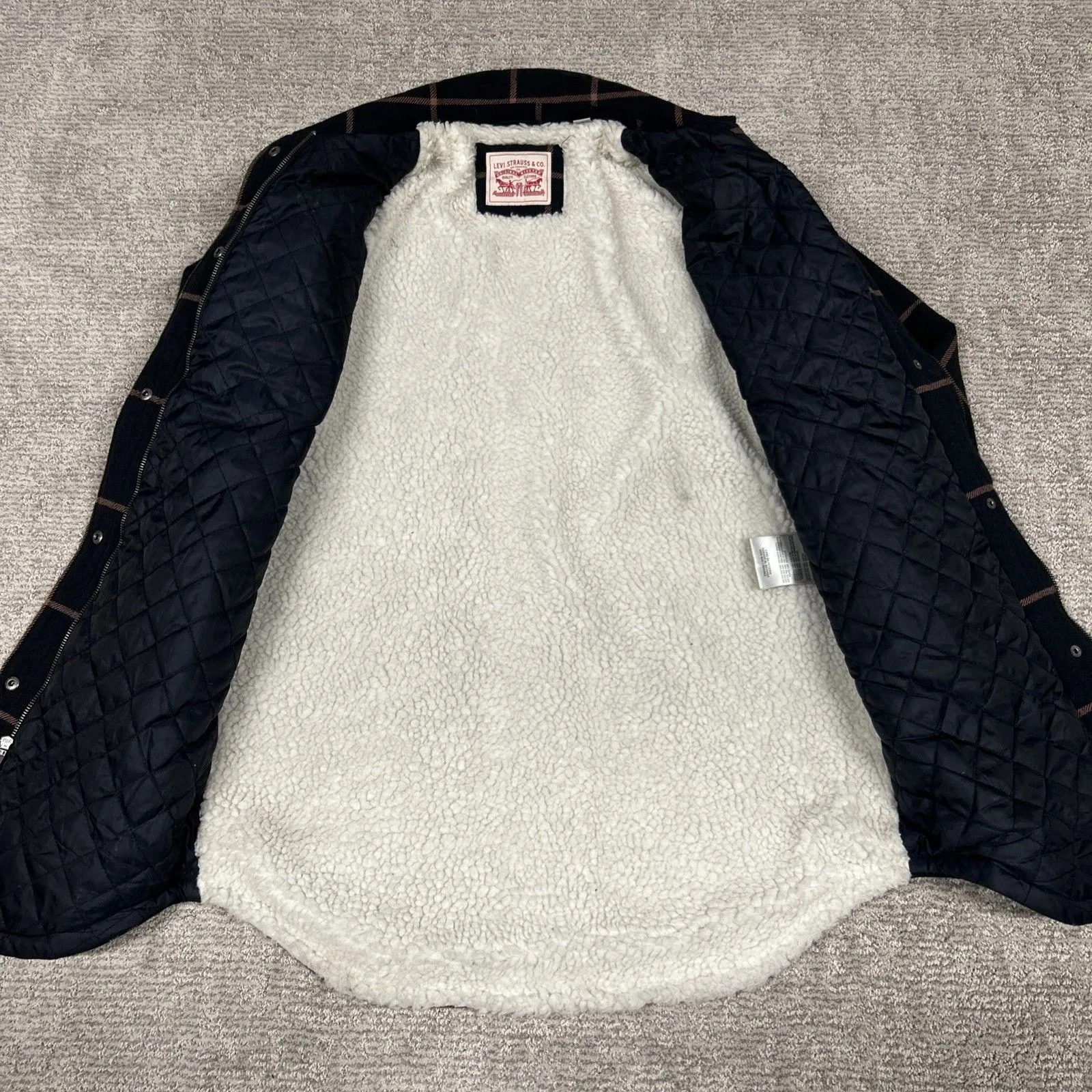 Levi's Jacket Womens Small Black Pink Plaid Cotton Faux Sherpa Lined Shirt Long - Image 5