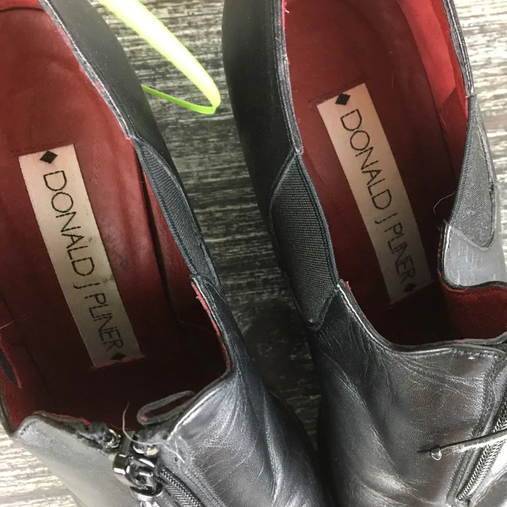 Donald Pliner Black Block Heel Zip Up Ankle Loafer Bootie 7 - Image 6