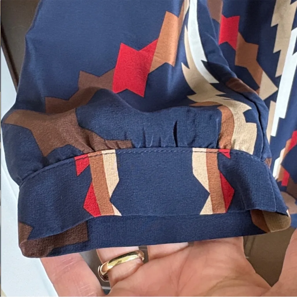 EUC Amanda Uprichard Silk Aztec
Print Tunic Top Size Medium - Image 5