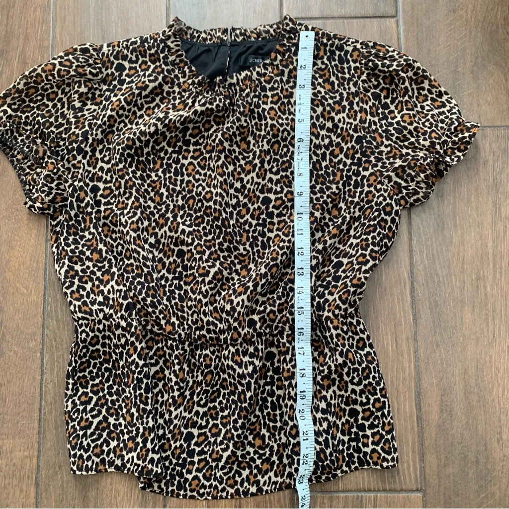 Animal Print Short Sleeve J. Crew Women’s Leopard Peplum Blouse Size Small - Image 4