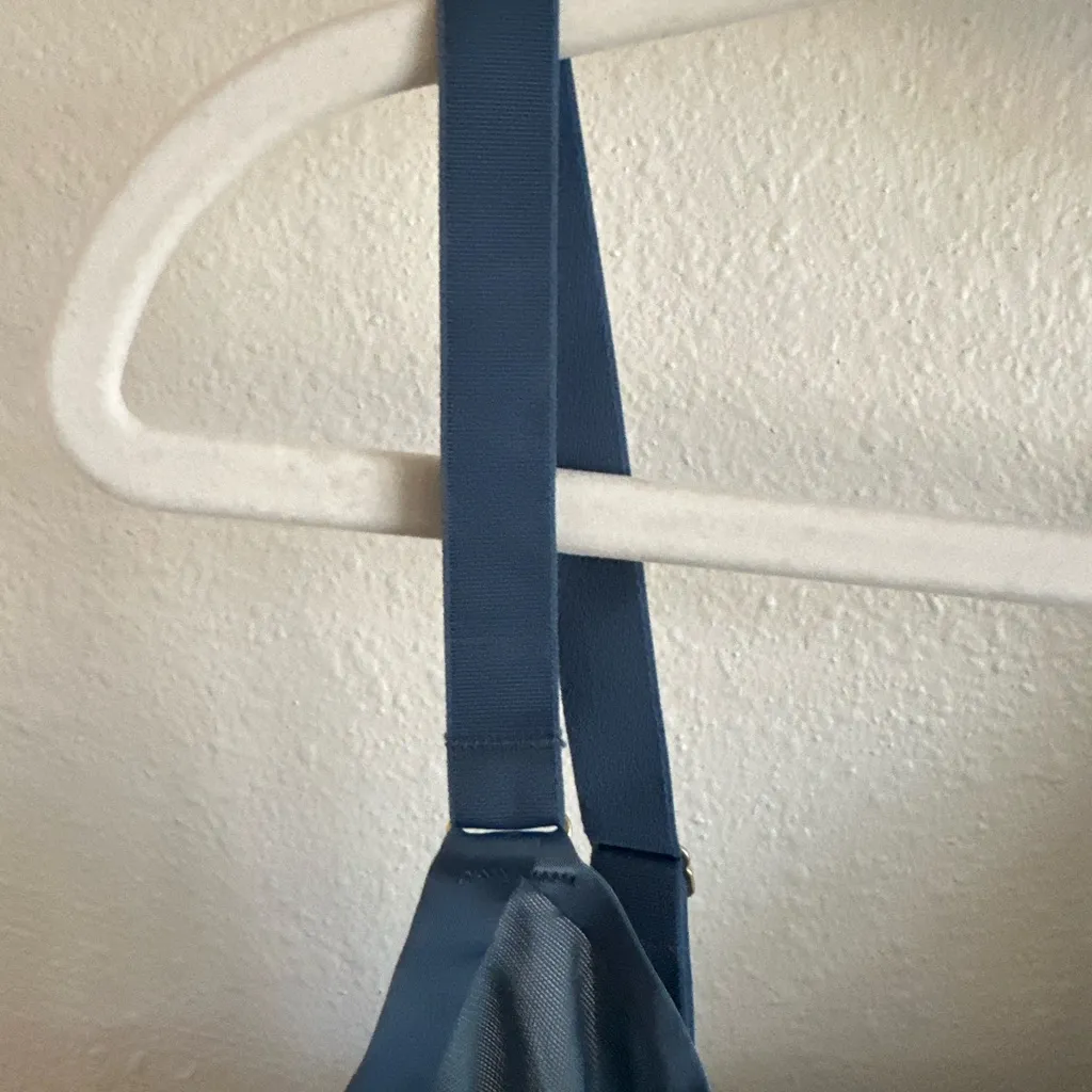 CUUP THE PLUNGE Light Denim Blue Mesh Bra. Size undefined - Image 5