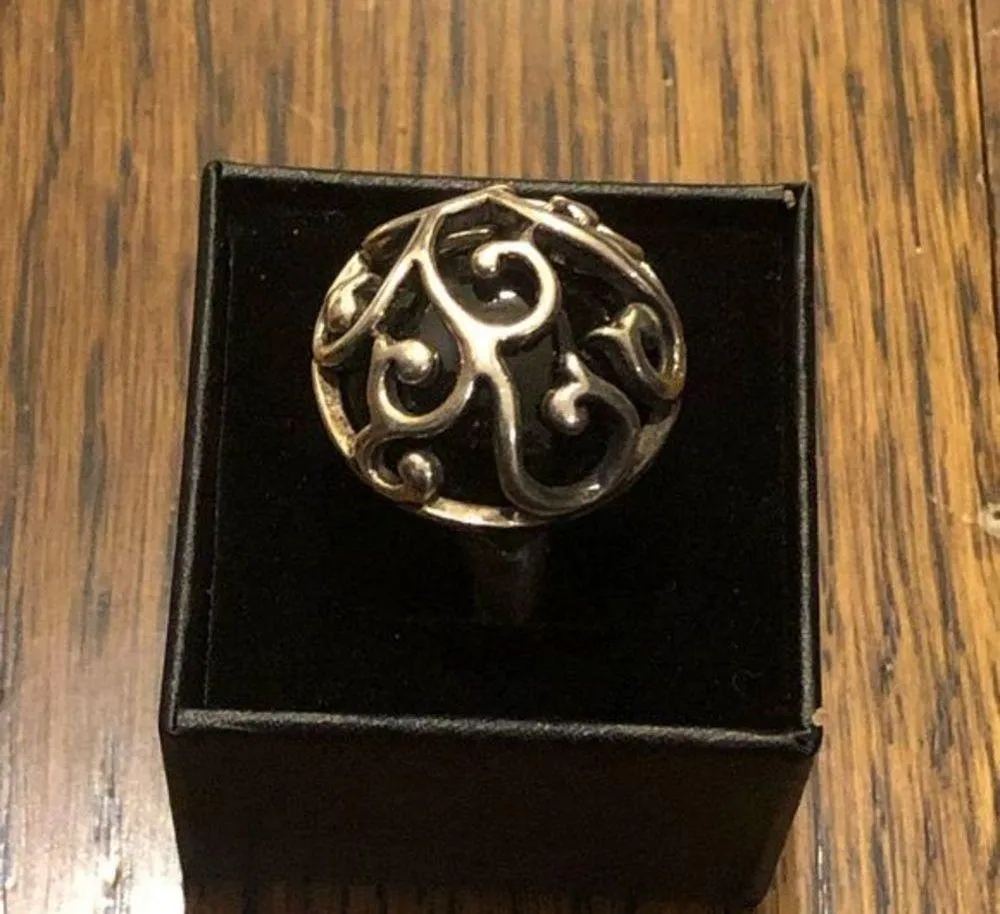 Vintage BARSE Onxy Cabochon Sterling Silver Scroll Cage Overlay Cocktail Ring - Image 9