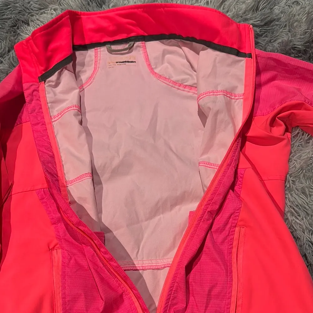 Avalanche Pink Ski Jacket with High Collar and Full-Length Zipper - Image 11