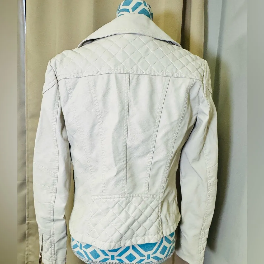 AKIRA Chicago Black Label   Women’s Full Zip , Size Large - Image 3