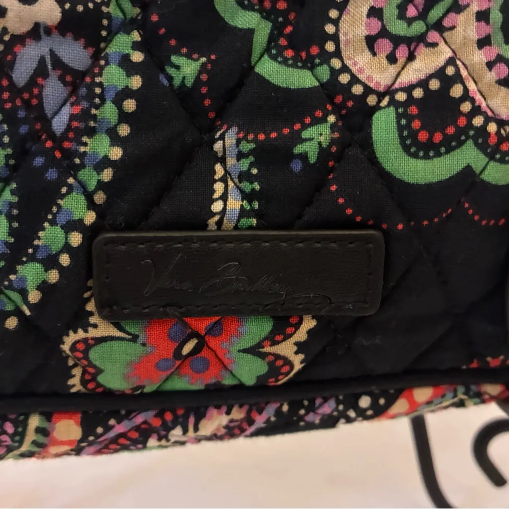 Vera Bradley retired Kiev Paisley Crossbody w/ Chic Buds USB Power Charger Bank - Image 2