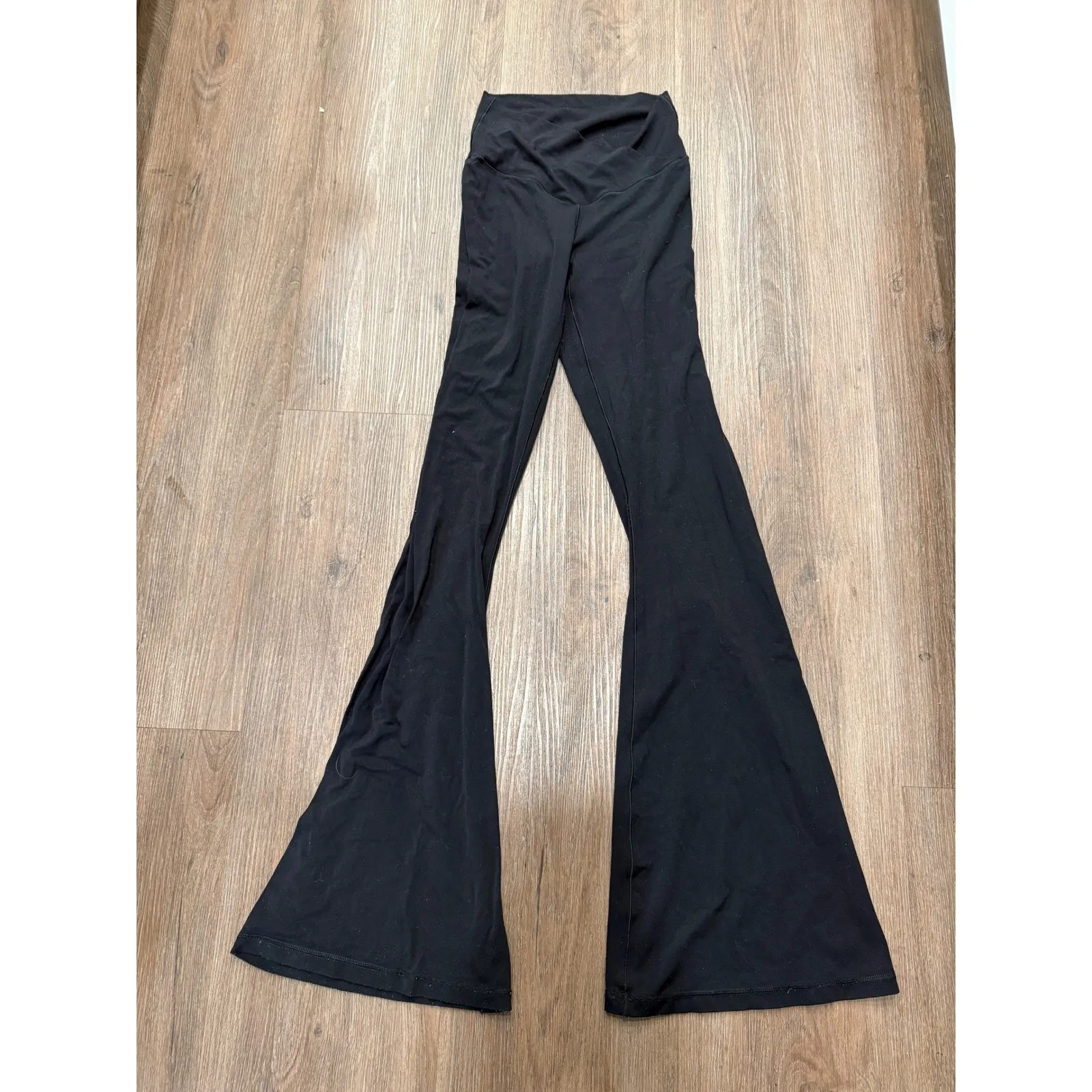 Offline by Aerie Real Me Flare High Rise Long Inseam Leggings Black Size Medium - Image 3