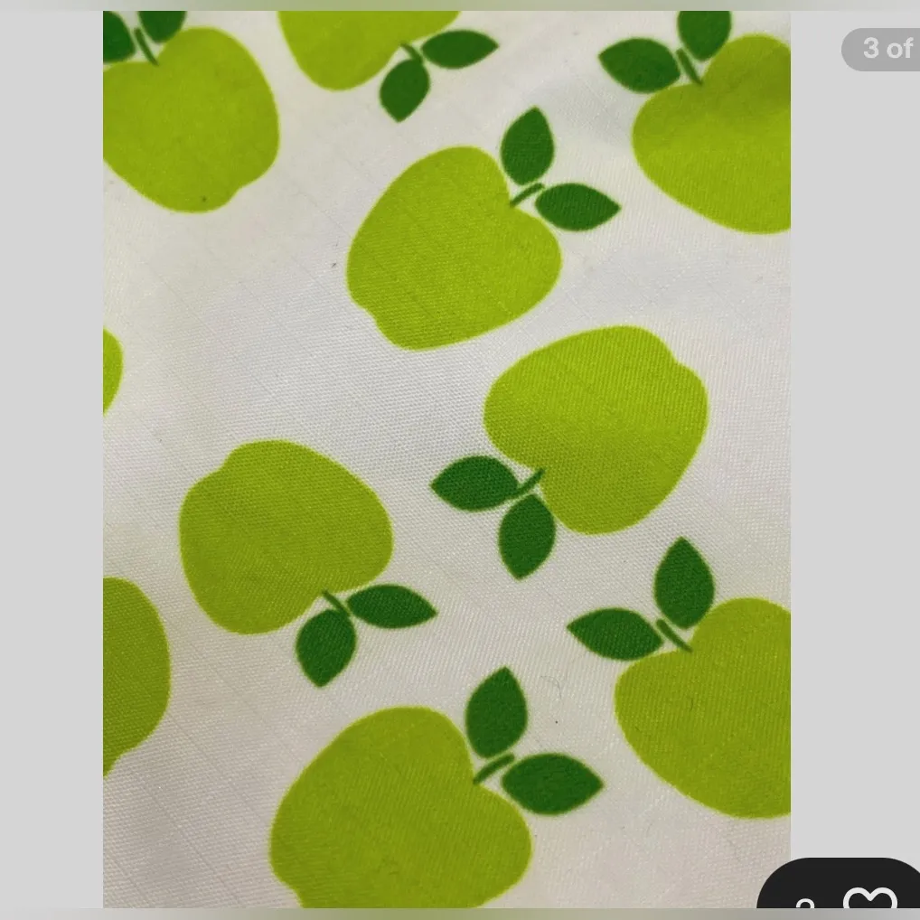 Clinique Green Apple Printed Zipped Make Up Bag - Image 5