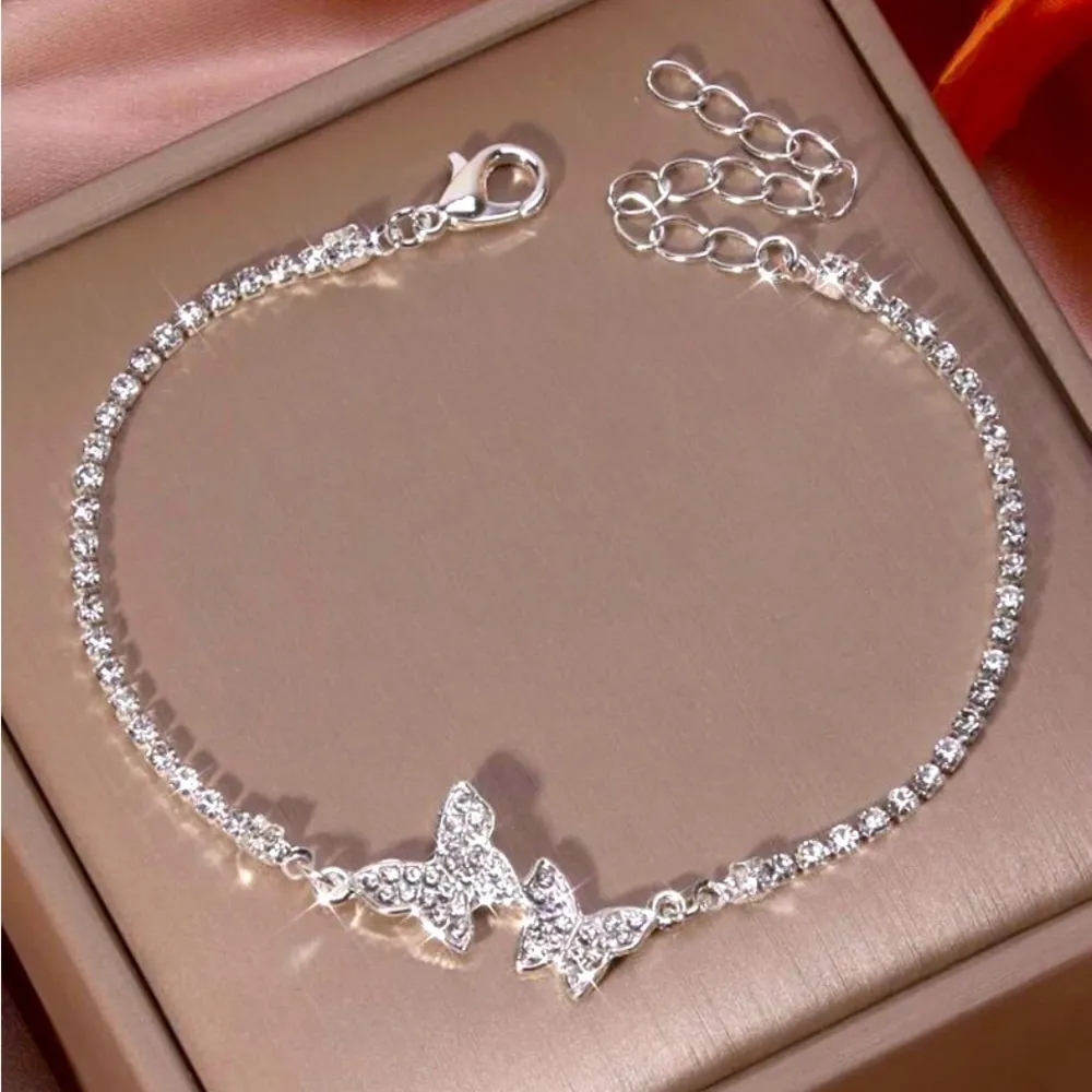 ✨ Butterflies 🦋 rhinestone bracelet ✨​​ - Image 5