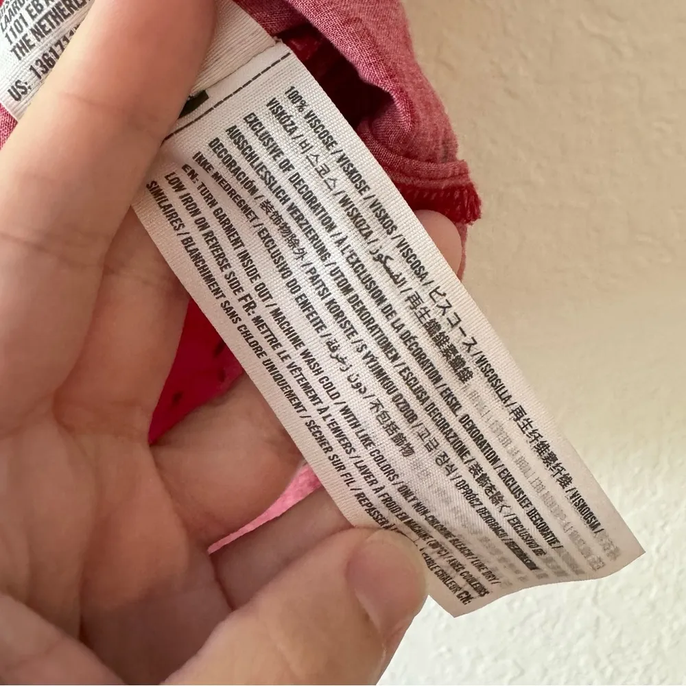 Abercrombie & Fitch Heart Print Red & Black Button Back Blouse Sleeveless Top M - Image 6