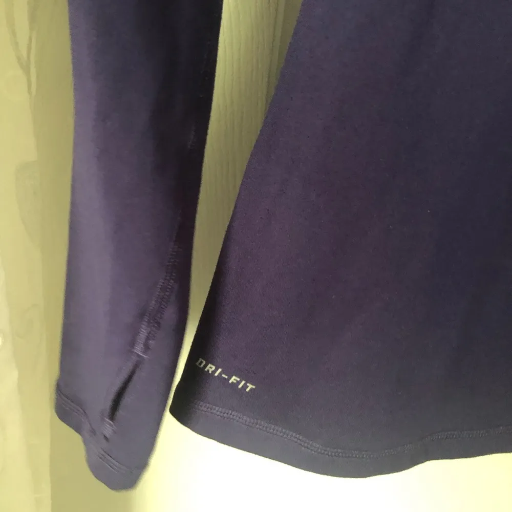 Nike Pro Pullover WomenTurtleneck Solid Track Running Jacket size Small - Image 2