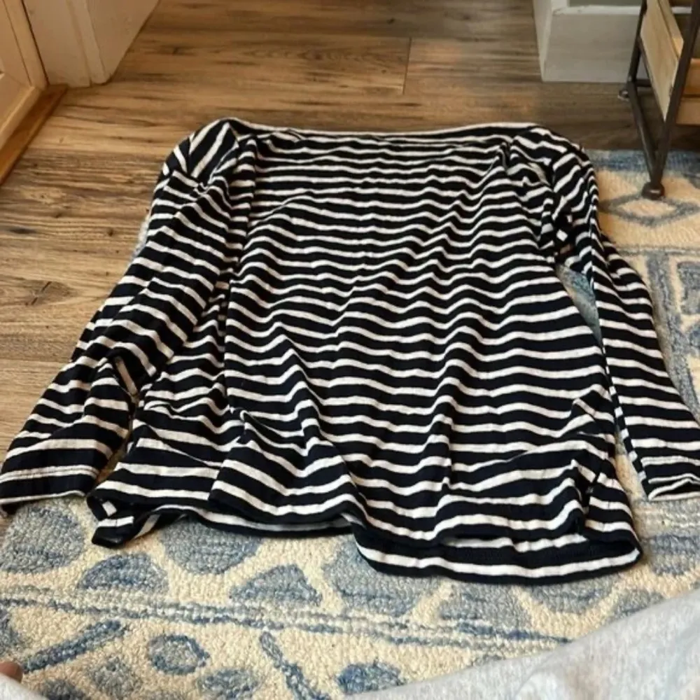 Jcrew blue stripe top (medium) - Image 2