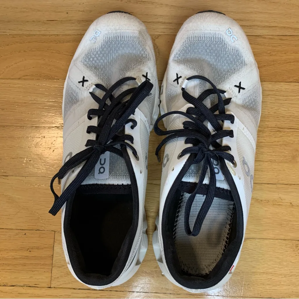 On Cloud X Women's Running Sneakers in Black and White - Size 9 - Image 6