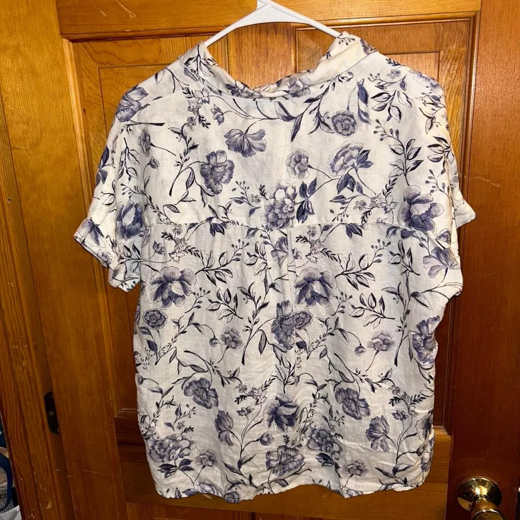 NWOT Cynthia Rowley Blue and White Floral Linen Button Up Shirt XS - Image 3